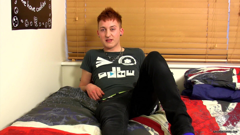 Lollipop Twinks: Confident Show off Josh