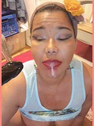 Sarah Fonteyna cumrecord.: 热辣的婊子像婊子一样吞精