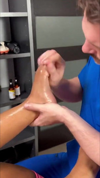 Huge Natural Tits Ebony Lily Starfire Getting Fucked After Massage
