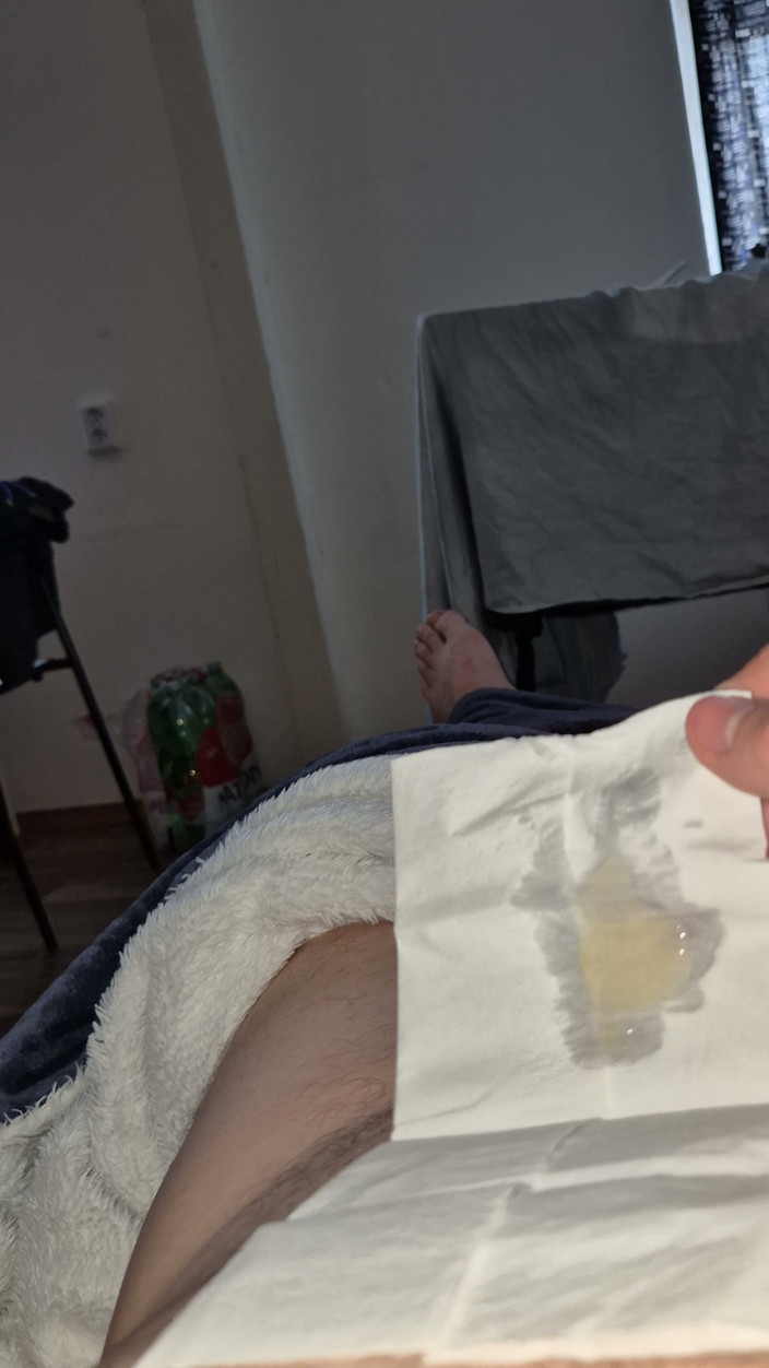 FeaturedLock451: Nu suport să stropesc multă spermă azi
