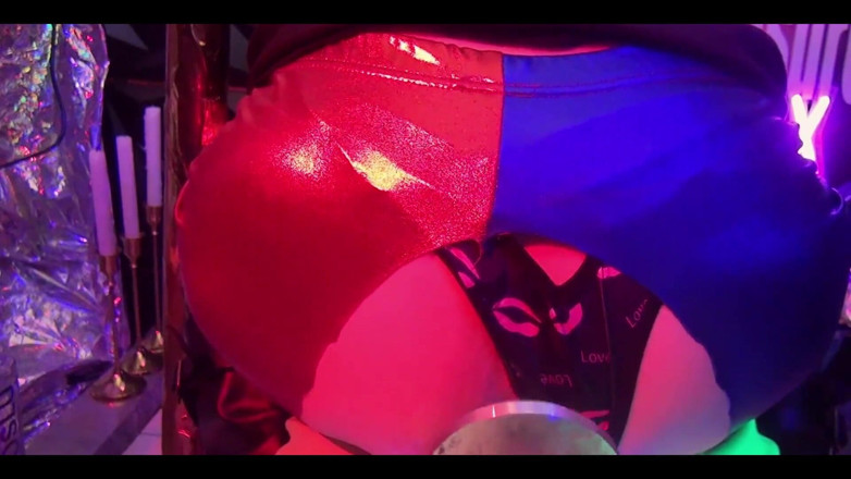 Toy Pleasure: Toypleasurexxx - anal cu fundul roșu albastru