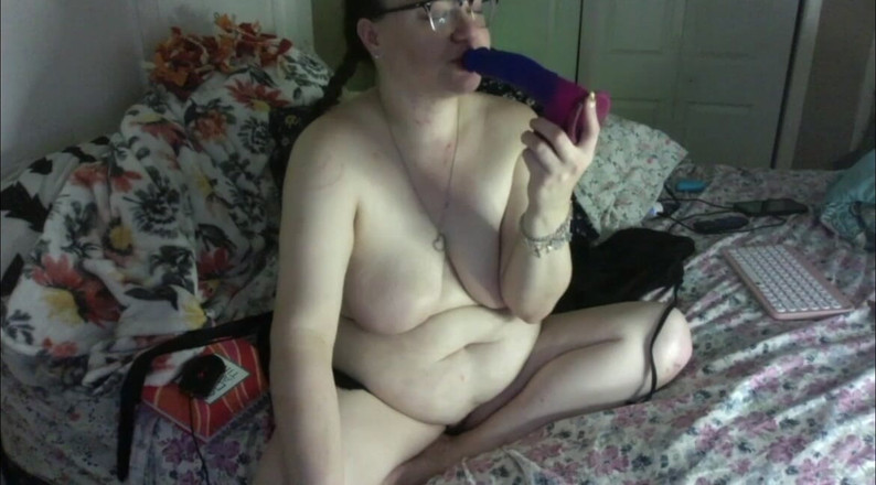 HtxmamiBelle: ディルドのアナル指で娼婦のむせる