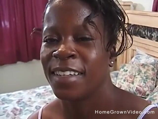 Homegrown Ebony: Lady Cole erkeğinin fantezisini gerçekleştiriyor