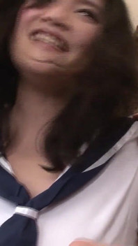 Safada morena de 18 anos universitária é devastada hardcore