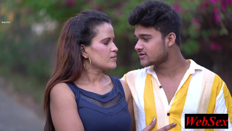 WebSex Premium: Sex indian cu adevărat de dragoste cu o studentă săracă...