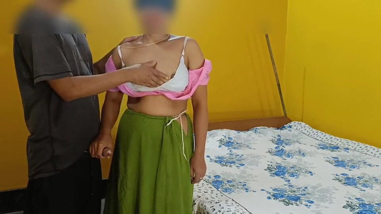 Namita: Desi indická sexy bhabhi virální sex video s manželovým přítelem...