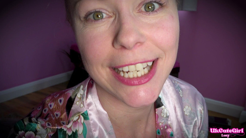 UKCuteGirl Lucy Lauren: Tiny Little Dentist Tastes Like Bacon Gobbled up by Giantess...