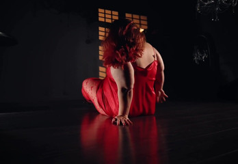 AssGives: Romantic Dance