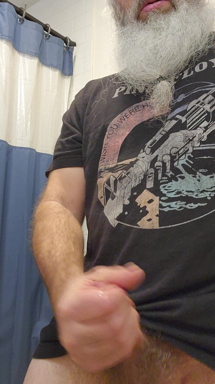 HardSteele97: 大きなディルドの楽しみと少しの精液