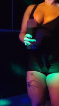 Sex delicios cu prietenii după club - partea 1