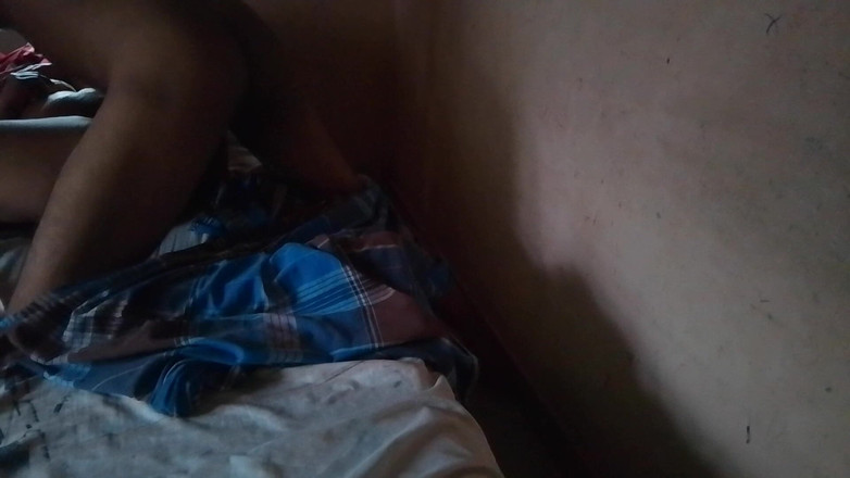 Skydreem1104: 남편에게 따먹히는 인도 Mallu 소녀