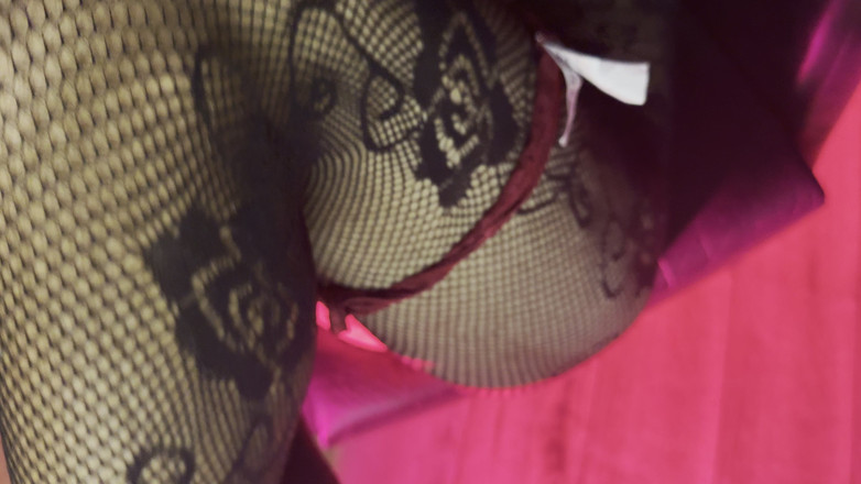 Fem Bi: 내 자지를 주연으로 동영상을 만들고 있습니다.