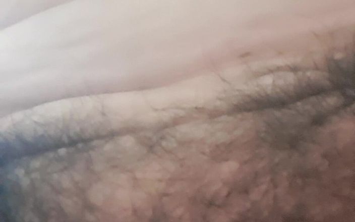 Mommy big hairy pussy: Memek becek ibu tiri ini dientot habis-habisan sambil bugil
