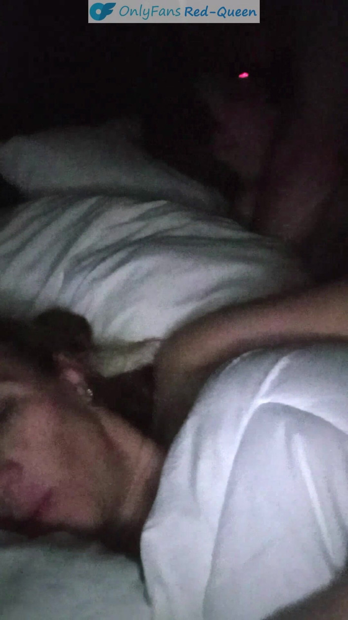 Red Queen: Cuckquean 之夜 - 与我的丈夫和他的绿帽蛋糕共枕