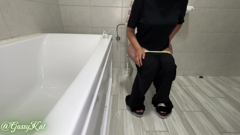 GassyKat: The Daily Toilet Episode 31