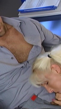 Blonde Bombshell Deepthroats Massive Cock Hungrily