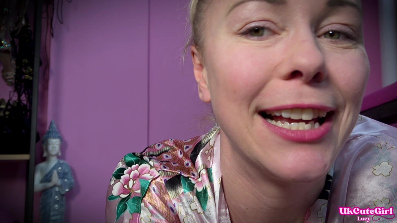 UKCuteGirl Lucy Lauren: Tiny Little Dentist Tastes Like Bacon Gobbled up by Giantess...