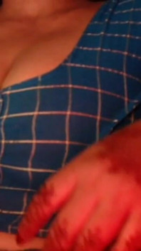 Hot Desi Girl Big Boobs Show and Nipple Pinch.