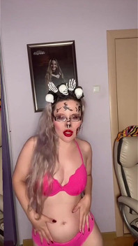 Banci awak air mata melincirkan strap-on saya -bayar untuk keistimewaan, sissygirl! Klip oleh Goaldigger Findom