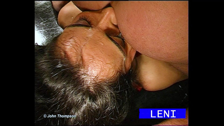 GGG John Thompson: ジョン・トンプソン:レニ・スワローズ