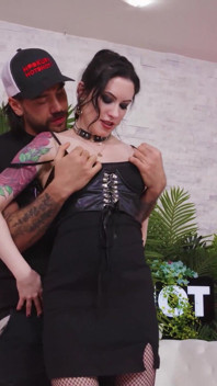 Anna Deville kann nicht genug von Nade nastys bösem anal bekommen