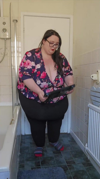 SSBBWLadyBrads: SSBBW August Sonuçları Tartıyor