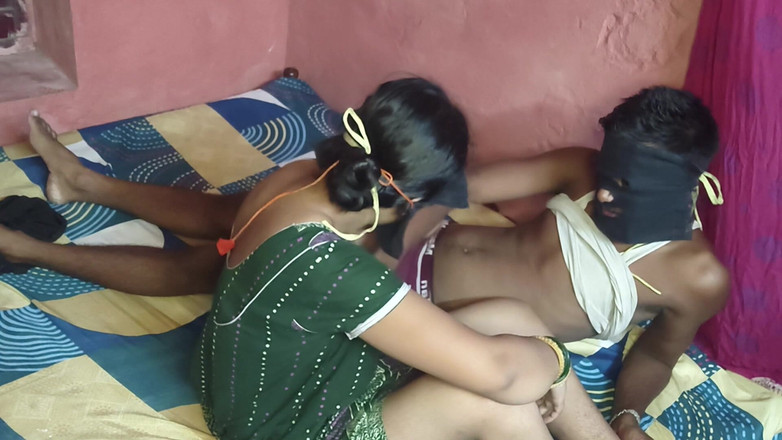 Nehatop123: Village Ki Desi Chudai Bhabhi Ki Tang Uthav Ke Pella...