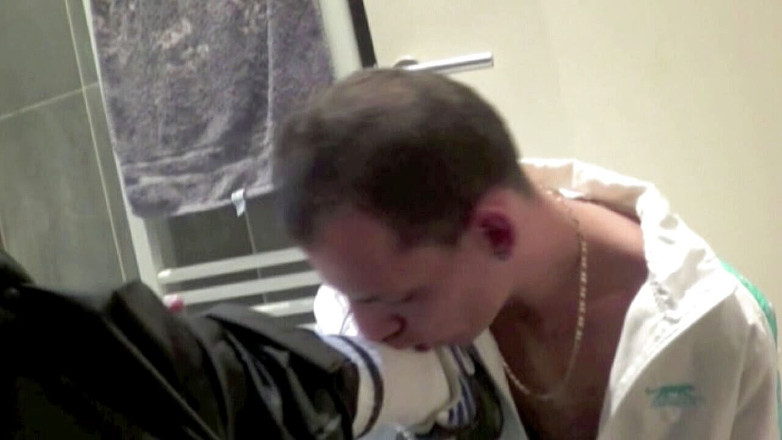 Crunch Boy: Лускати чувака скучив за ногами французького твінка