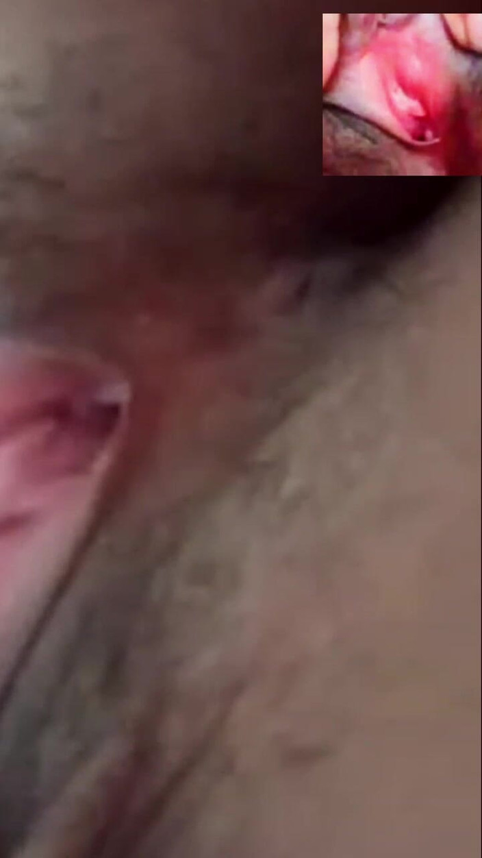 rajahutan44: Garota Asiática Mostra Sua Buceta E Seios Grandes