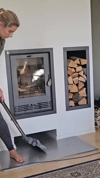 Staubsaugen meiner möpse und muschi während der hausarbeiten