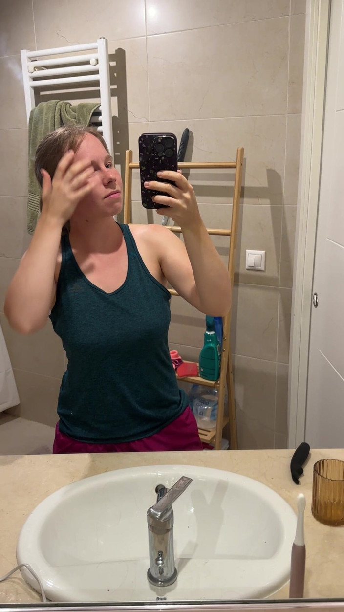 SweetLucy96: Reaching Orgasm with a Small Vibrator