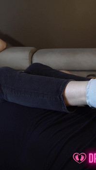 Liu's Sweaty Feet Challenge - (dreamgirls in Socks)