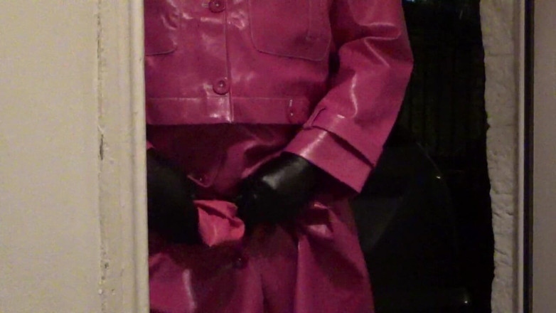 Leather Kirsten: Masturbating in Leather