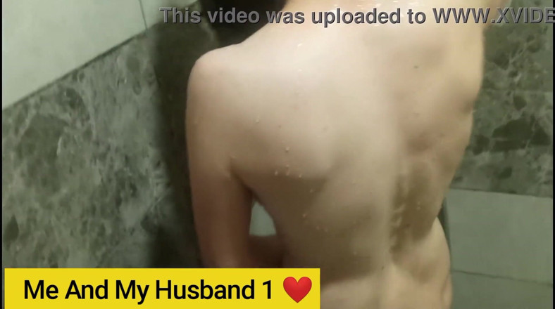 Nutty Arab Wife: Çılgın Arap evli kadın gırtlağına kadar sikişmek için yalvarıyor