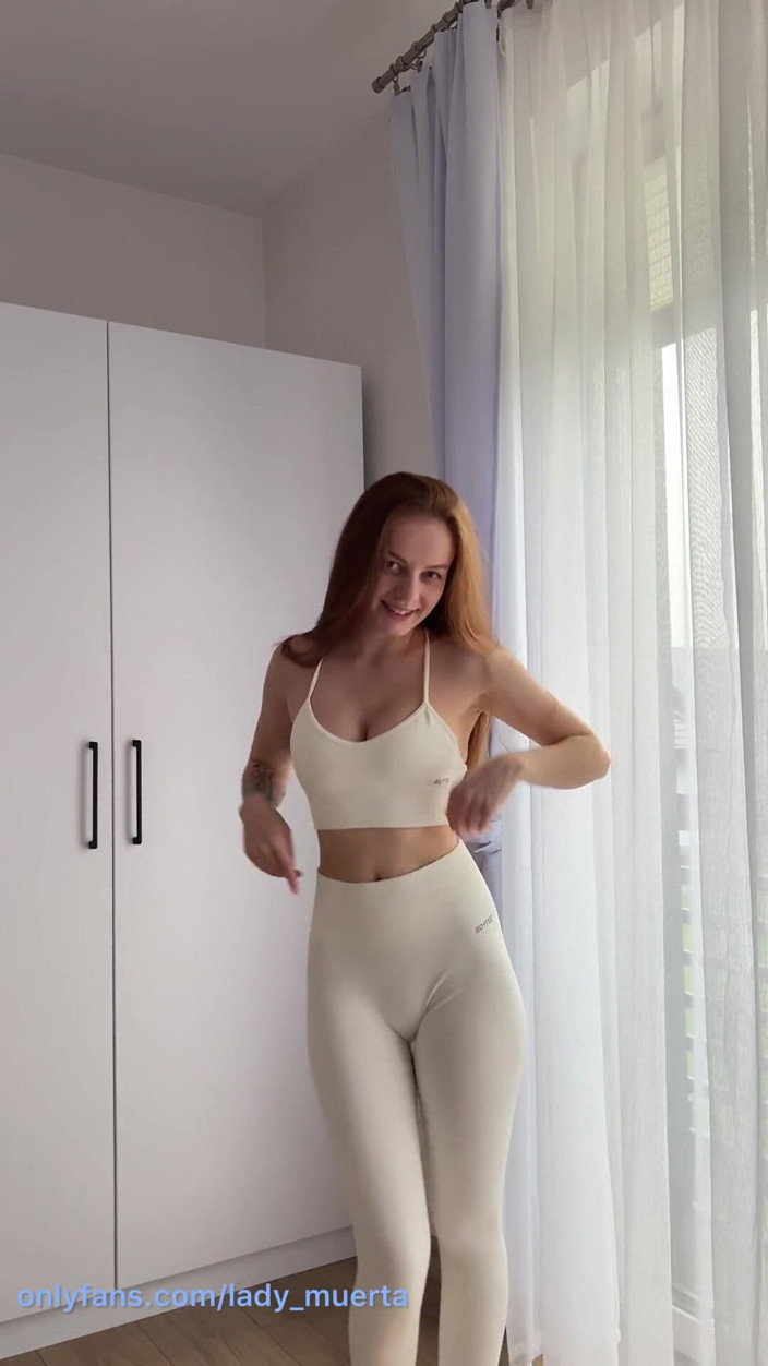 LadyInBad: Irish Shy Girl Next Door Slow Stripping and Show Pink...