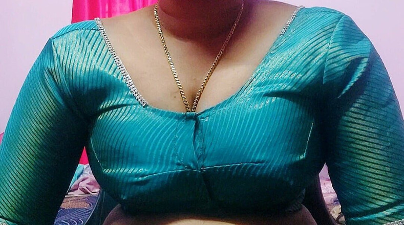 Desi Mohini: Sâni mari indiancă bhabhi proaspăt căsătorită face sex dur cu...