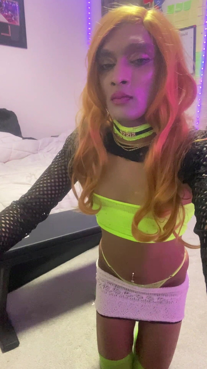 FemBoyAmi: Slet fem jongen Indische travestiet hete tiener
