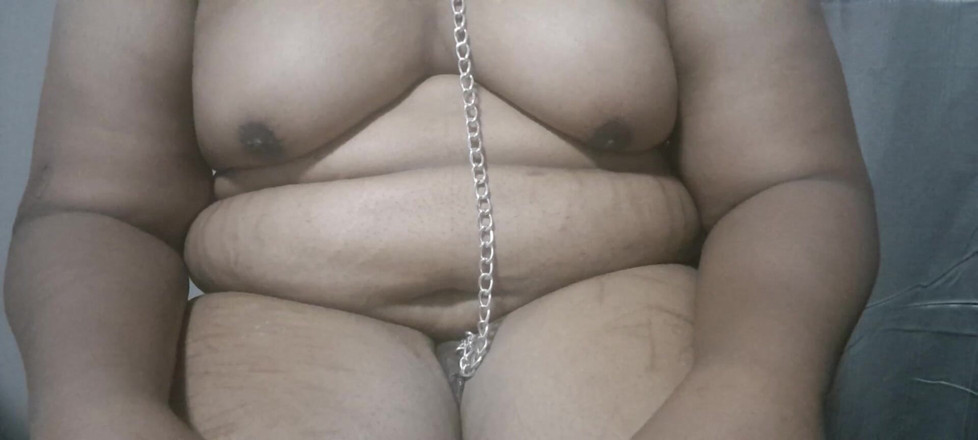 Eleasihle Esma: セクシーで超厚いシーメールのクリトリス撫でプレイタイム