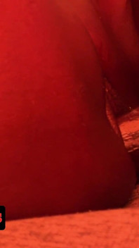 Negra entusiasta do anal Sarah recebe o que merece em um bbc