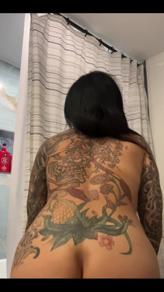 Celine Shore: 私のことを見て下さい