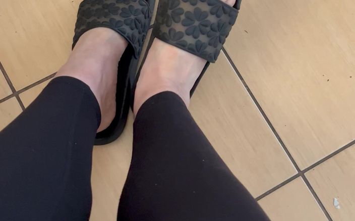 Feet: Feet in Flip-flops and Walking in Flip-flops
