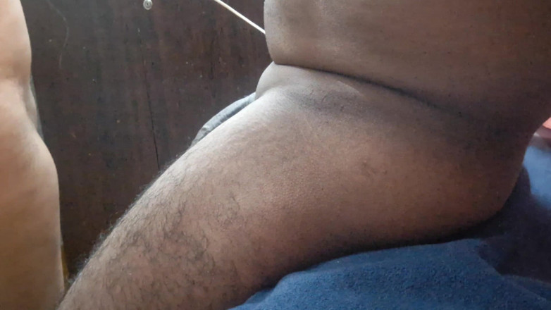 Busty Banuu: Fute-ți draga mea fată sexy, suge-mi pula