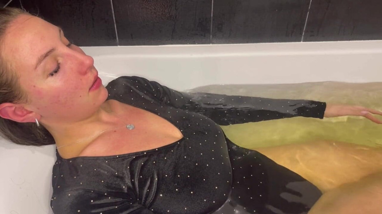 Hottie goddess: Endless Sneezing Fit in Smoke Haze