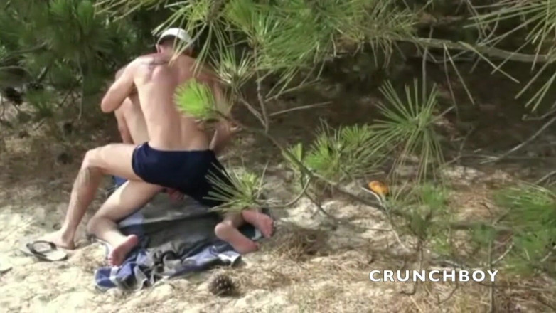 EXHIB BOYS: French straight fucked in the beach