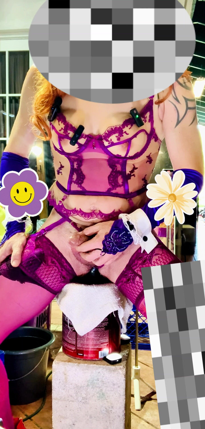 Benito414: TS latina sexy dessous gehen draußen mit analdildo