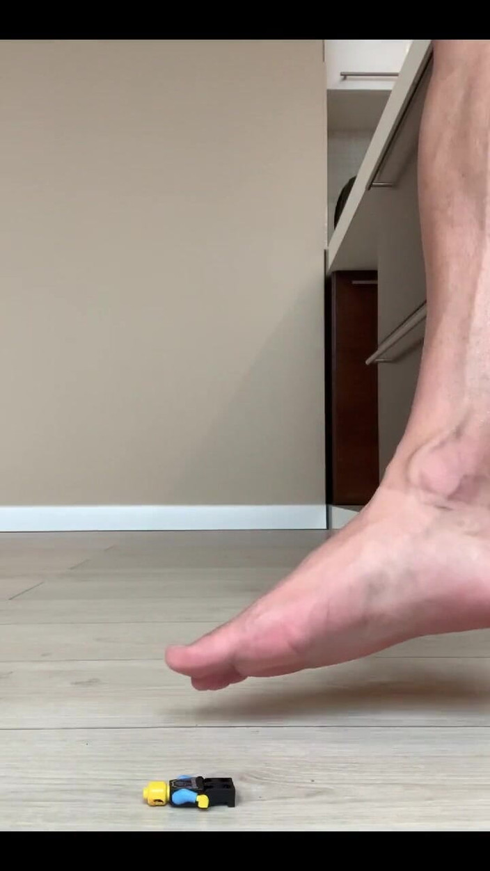 Jasons feet: 거대한 을 무서워하는 작은