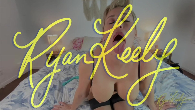 RyanKeely: 몸을 떨게 하는 오르가즘을 느끼는 두꺼운 엄마