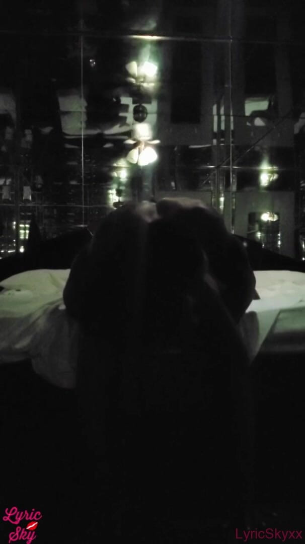 LyricsWay: 첫 데이트 섹스 테이프 거울 룸 클럽 섹스 공포 방법 및 가사 하늘