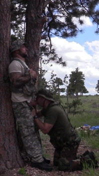 Jason Collins militär-anschluss im wald!