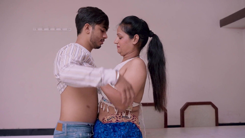 HotMaal69: Indische tante hatte angst, nachdem sie großen schwanz mit vollem...